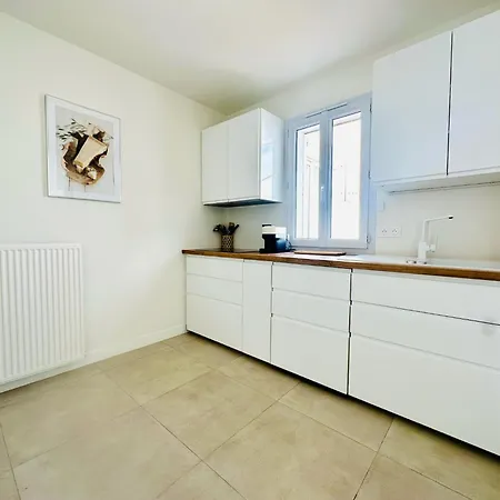 Maison Jala Maison 3 Ch ,3 Sdb Port A Pied , Quartier Minimes La Rochelle (Charente-Maritime)